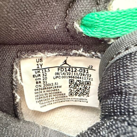 Nike Kids' Toddler Air Jordan 1 Retro High Sneaker OG Lucky Green Size 1 Youth - Picture 7 of 8